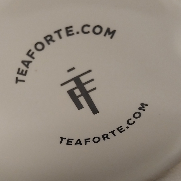 Tea Forte Ceramic Green Tree Design Tea Mug with Lid - Picture 7 of 7